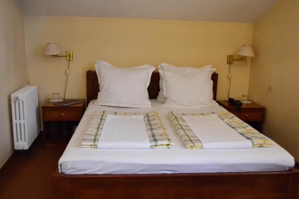 Ada Hotel SJJ Eksteriør bilde